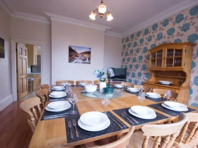 Large Holiday cottage in Buxton, Peak District Sleeps 14 Dogs welcome